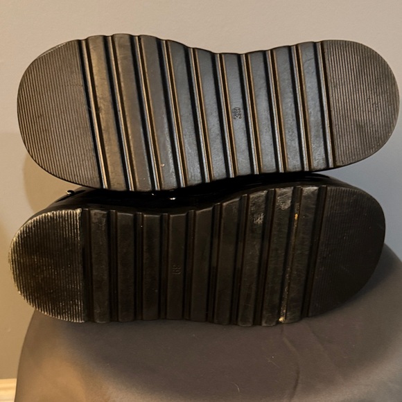 Black Patent Platform Boots w Chain Detail Women’s EU 39 US 8 Goth Y2K - Picture 9 of 9